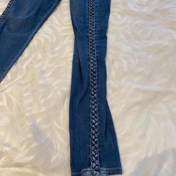 ‼️SOLD‼️Cute jeans with a braid on the side! - Picture 3 of 4